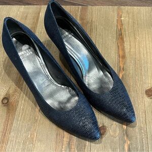 Stuart Weitzman Black Curvia Textured Pointed Toe Pumps Shoes 8 M